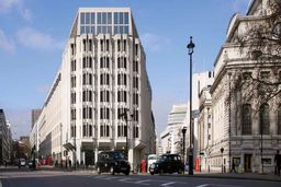 «کرسنت» ساختمان شرکت ملی نفت ایران را تصاحب کرد