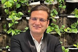 عبدالله مومنی با وثیقه یک میلیاردی آزاد شد 