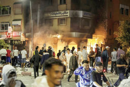 نسل بیدار مراکش/جوانان مراکشی خواهان اولویت یافتن هزینه‌‏های بهداشت و آموزش بر توسعه زیرساخت جام جهانی هستند