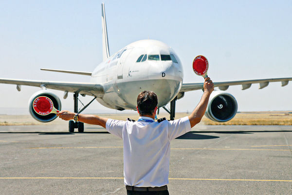 آسمان بی‌مسافر/پروازها و تعداد مسافران هوایی روزبه‌روز کاهش پیدا می‌‏کنند