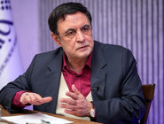 ناصر ایمانی: دولت کاملا هنگ کرده است