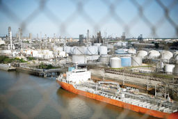 550 هزار بشکه نفت برای نیروهای مسلح