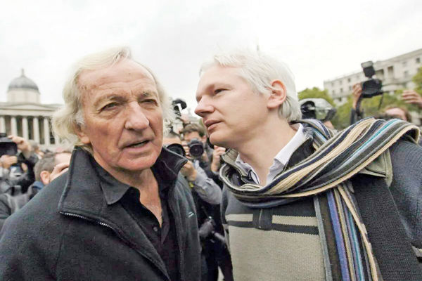 ژولیان آسانژ*