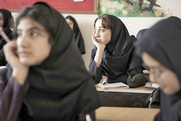 تصمیم‌‏های یک‌‏شبه، بچه‌‏های مضطرب/بررسی مصوبه تغییر ساعات کار مدارس که با مخالفت‌‏های جدی روبه‏‌رو شده است