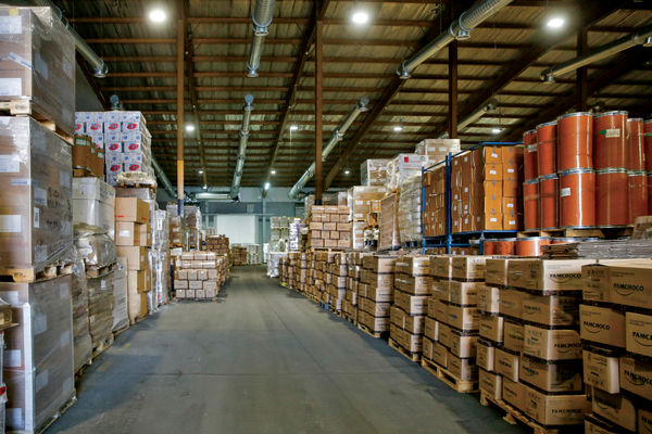 ترخیص کالا بدون تامین اعتبار/ارزیابی کارشناسان از بخشنامه دولت که منجر به حذف برخی از موانع گمرکی از 12 تیر تا 12 مرداد شده است