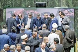 چه وزیری می‎ خواهند؟شرط و شروط نمایندگان  برای رای اعتماد به گزینه  پیشنهادی اقتصاد