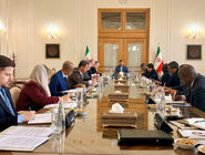 معاون وزیر خارجه: جامعه جهانی باید در برابر اقدامات قهری و غیرقانونی بایستد