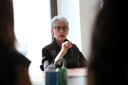 وندی شرمن: هنوز امیدوارم که بتوانیم به دیپلماسی برگردیم؛ این بهتر است