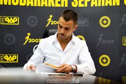 دعوای تراکتور و سپاهان بالا گرفت