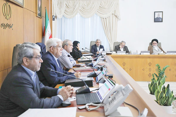 دفاع پزشکیان از سقاب/ ارزیابی کارشناسان از اظهارات دیروز رئیس‌جمهور