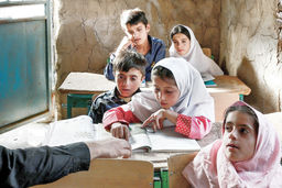 بحران کم‏‌سوادی میان فقرا/افزایش فشارهای اقتصادی موجب شده میانگین کشوری برخوردار نبودن از مدرک متوسطه به 30 درصد برسد