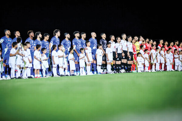 دربی 8000 نفری/درباره شهرآورد فردای تهران که به خاطر آماده نبودن استادیوم دراراک برگزار می‌شود