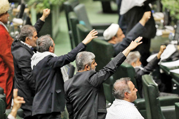 نسخه اتمی تند‌روها/ارزیابی فعالان سیاسی از مواضع طیف رادیکال اصولگرایان پس از طرح اسنپ‌بک