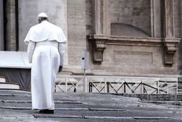 لیبــرال تحـول‏‌خواه / پاپ فرانسیس چگونه تصویر متفاوتی از کلیسای کاتولیک ساخت