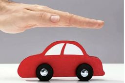 مقایسه نرخ بیمه شخص ثالث در شرکت‌های مختلف سال 1404