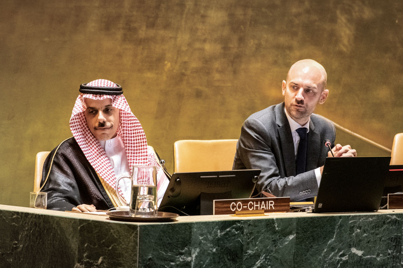 جای خالی حامی/آیا صندلی خالی ایران در تلاش‌های دیپلماتیک برای تشکیل کشور فلسطینی به نفع مردم فلسطین است؟