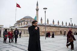 هزار شاعر دور از وطن/ درباره حرف‌های شهرام ناظری و تجربه انقلابی ما