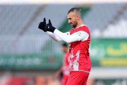 مهاجم جنجالی در پرسپولیس ماندنی شد 