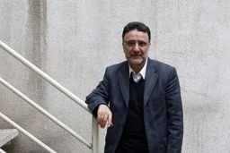 جای تاج زاده زندان نیست