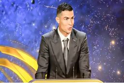 کریستیانو رونالدو بهترین بازیکن خاورمیانه شد؛ 

