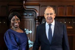 لاوروف: اروپا دیوانه شده و درگیر «گستاخی بین‌المللی» است