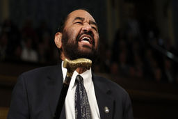 قانونگذار دموکرات: ترامپ را استیضاح می‌کنم