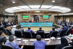 پزشکیان در سفر به آذربایجان غربی خبر داد: اجرای برنامه جامع احیای دریاچه ارومیه