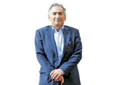 صادق زیباکلام استاد علوم سیاسی: فعال شدن مکانیسم ماشه وحی مُنزَل نیست و قابل برگشت است